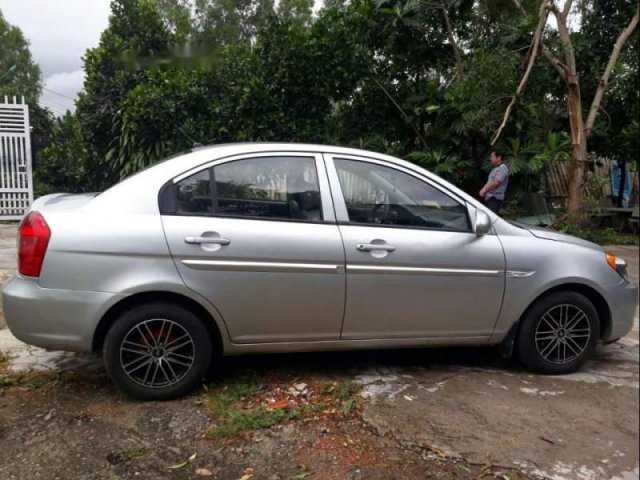 Bán Hyundai Verna sản xuất 2009, màu bạc giá cạnh tranh