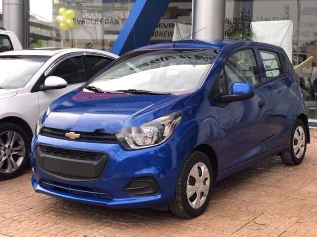 Cần bán xe Chevrolet Spark Van năm sản xuất 2018, màu xanh lam