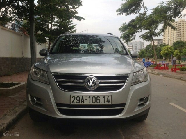 Bán xe Volkswagen Tiguan 4motion sản xuất năm 2010, màu bạc, nhập khẩu  