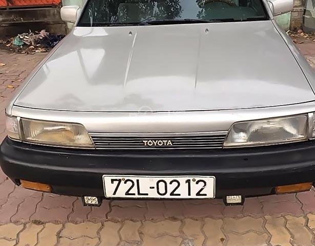 Bán Toyota Camry 2.0 MT trước 1990, nhập khẩu