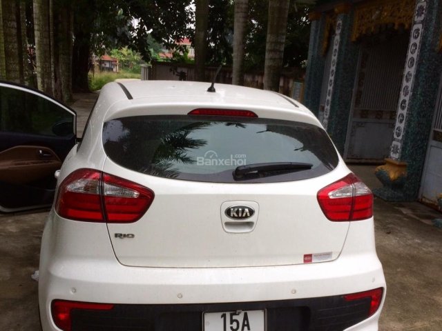 Xe Kia Rio sản xuất 2015, màu trắng, nhập khẩu Hàn Quốc