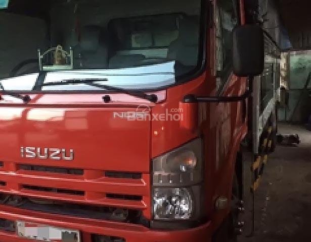 Bán Isuzu NQR  5 tấn năm 2015, màu đỏ, xe nhập 