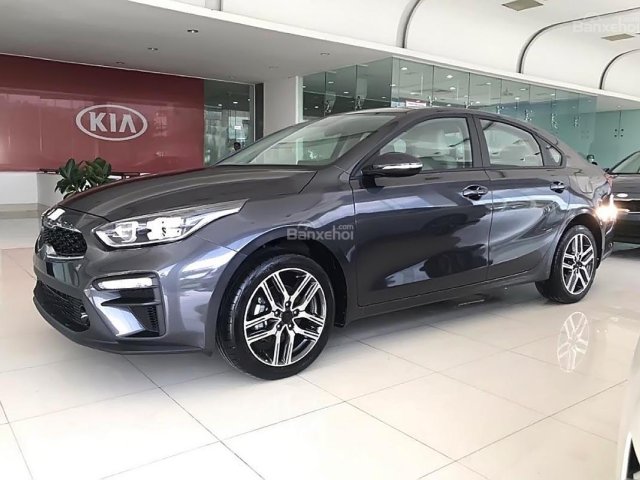 Bán ô tô Kia Cerato 1.6 AT sản xuất năm 2018, thiết kế đẹp, sang trọng