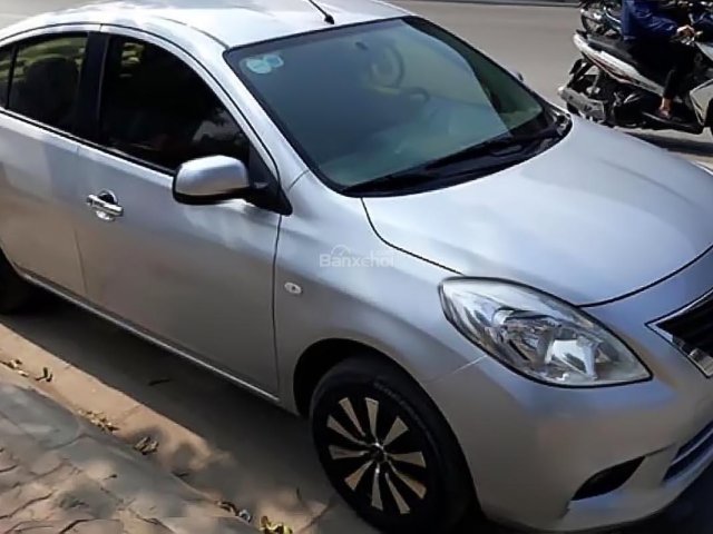 Bán Nissan Sunny XL sản xuất 2015, màu bạc, số sàn