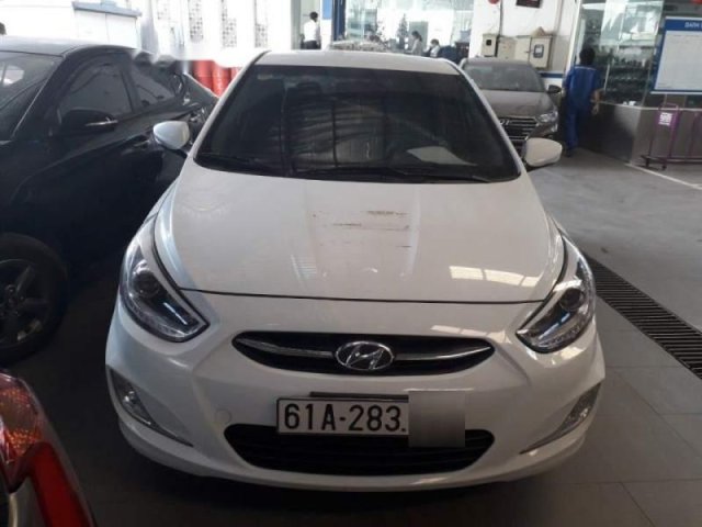 Gia đình cần bán Hyundai Accent đời 2016, số sàn, đã chạy 53.000 km, không đâm đụng, thủy kích