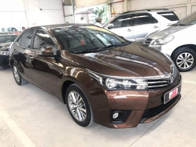 Cần bán gấp Toyota Corolla Altis 1.8G AT 2017, màu nâu, xe đẹp 