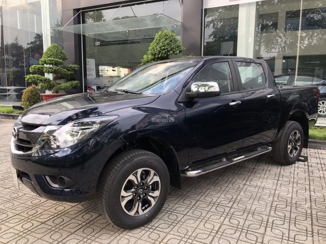 Mazda BT50 2.2 số sàn 2 cầu ưu đãi kèm nhiều phụ kiện