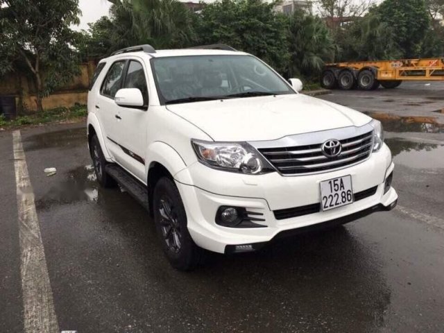 Bán ô tô Toyota Fortuner đời 2015, màu trắng0