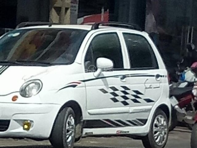 Bán Daewoo Matiz năm sản xuất 2005, màu trắng, giá 87tr