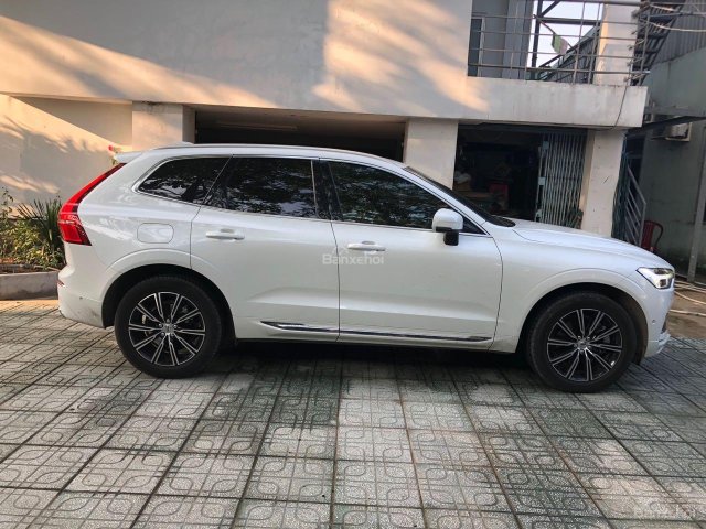 Bán ô tô Volvo XC60 SX 2018, ĐK tháng 7/2018, màu trắng, nội thất da bò