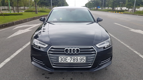 Gia đình bán Audi A4 2.0 AT đời 2017, màu đen, nhập khẩu
