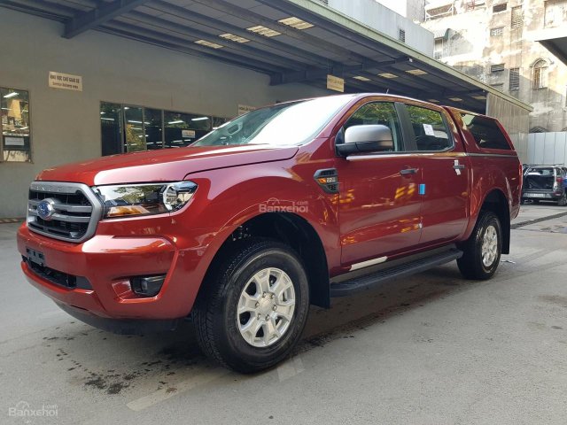 Bán Ford Ranger XLS sản xuất năm 2018, màu đỏ, nhập khẩu nguyên chiếc