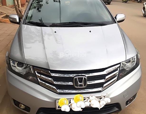 Cần bán gấp Honda City năm 2014, màu bạc chính chủ, giá 435tr0