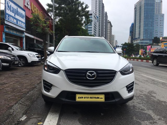 Cần bán Mazda CX 5 2.5 Facelift đời 2017, màu trắng