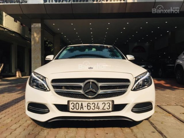 Bán Mercedes C200 2015, màu trắng cực mới