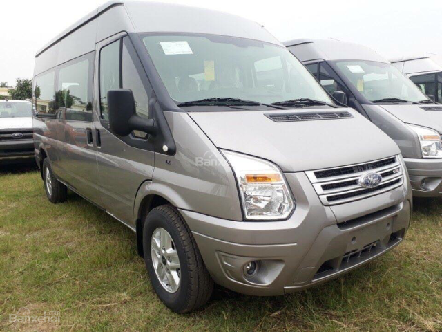 Bán Ford Transit năm 2018 màu bạc, giá 730 triệu giá thương lượng