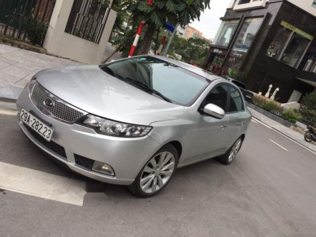 Bán xe Kia Forte AT đời 2011, nội ngoại thất còn nguyên bản theo xe