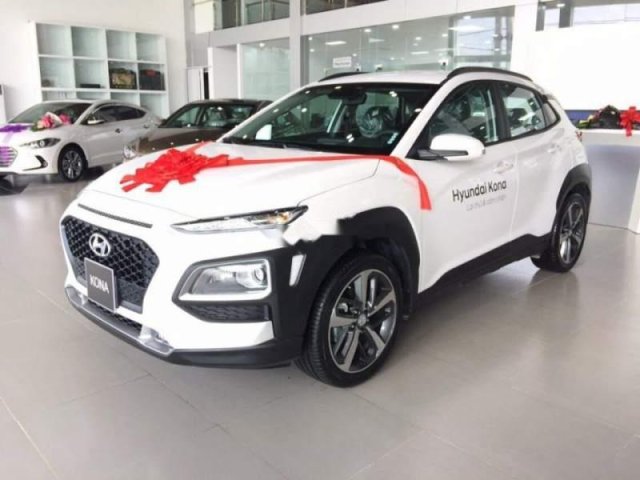 Bán Hyundai Kona 2018 - Trả trước 5% - 150tr lăn bánh - Có xe giao ngay