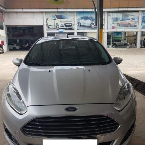 Cần bán Ford Fiesta 1.5AT Titanium bản full options