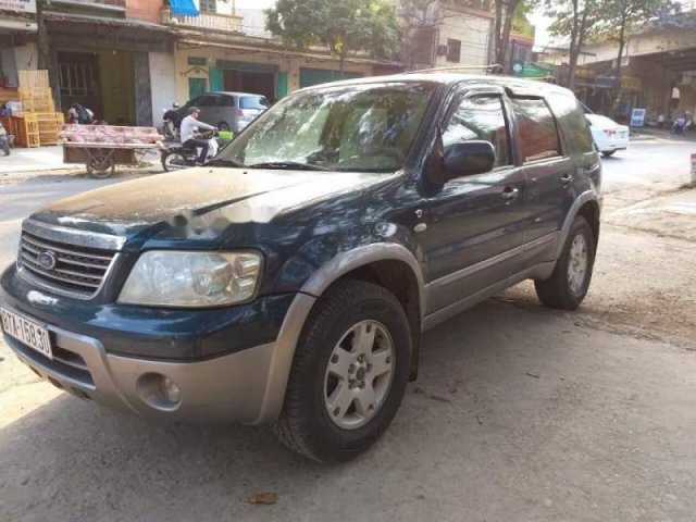 Cần bán gấp Ford Escape 2004, xe được mua từ mới và đăng ký biển đỏ, quân đội