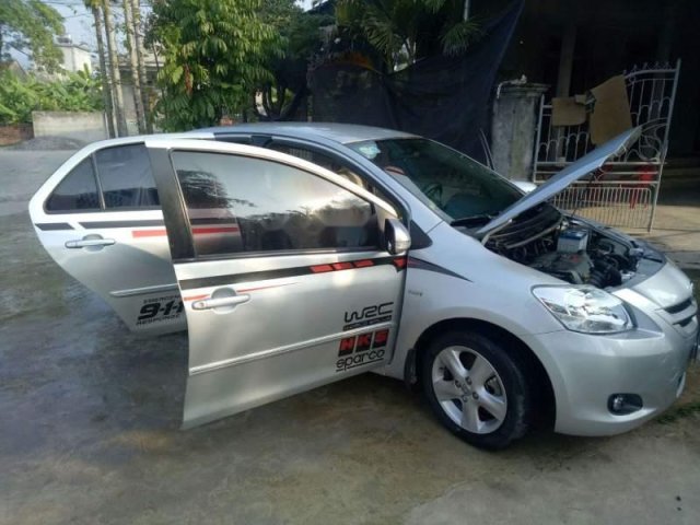 Cần bán xe Toyota Vios sản xuất năm 2008, màu bạc, xe nhập, giá 265tr