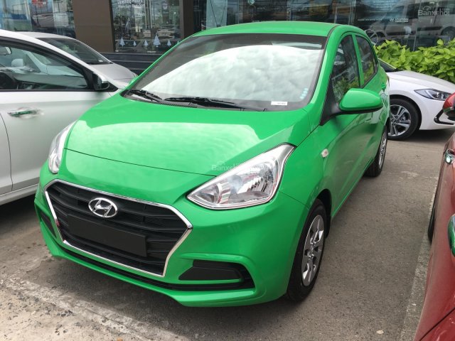 Bán Hyundai i10 1.2 MT Base màu xanh Mai Linh giao ngay, 100tr nhận xe