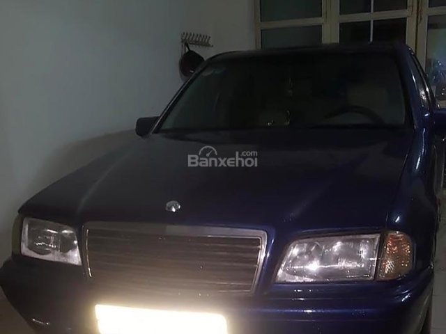 Bán Mercedes C200 2000, màu xanh lam, nhập khẩu nguyên chiếc0