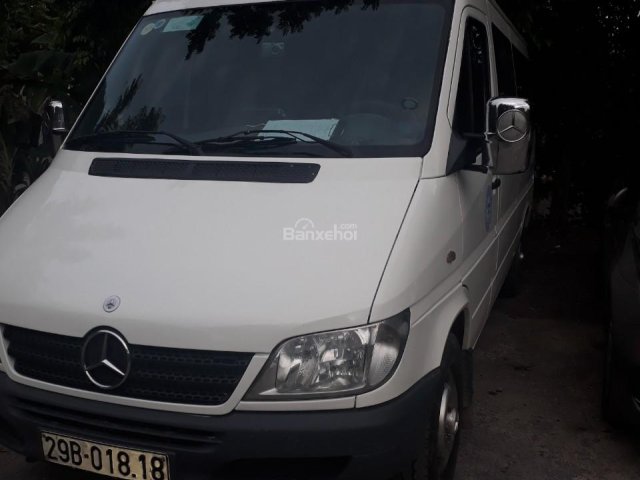 Cần bán gấp Mercedes năm 2005, màu trắng, giá chỉ 240 triệu