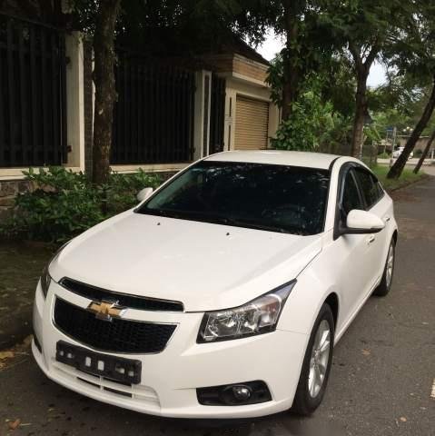 Cần bán gấp Chevrolet Cruze 2014, màu trắng  