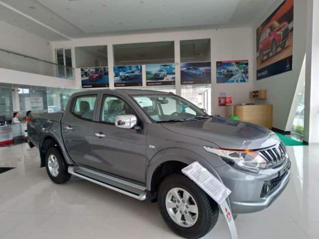 Cần bán Mitsubishi Triton đời 2018, màu xám, xe nhập, giá tốt