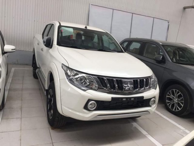 Bán xe Mitsubishi Triton AT 4x4 2018, màu trắng, nhập khẩu, giá tốt