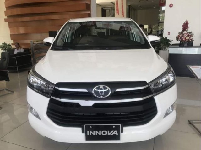 Bán ô tô Toyota Innova đời 2019, màu trắng