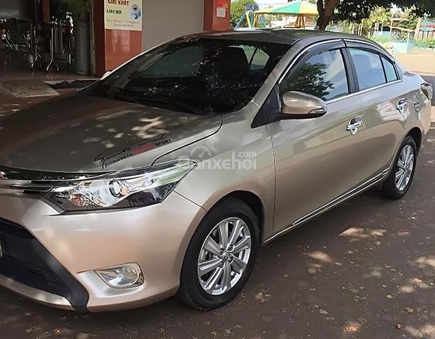 Bán gấp Toyota Vios G sản xuất năm 2016, màu vàng, chính chủ