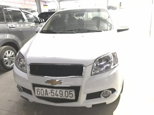 Bán Chevrolet Aveo LT 1.4MT màu trắng số sàn sản xuất T11/2018 biển tỉnh lăn bánh 1600km