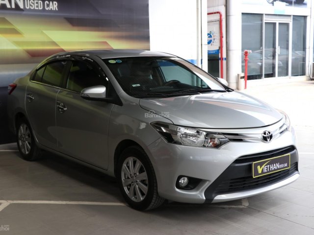 Bán Toyota Vios E 1.5MT màu bạc số sàn sản xuất 2016 biển Sài Gòn đi 63000km