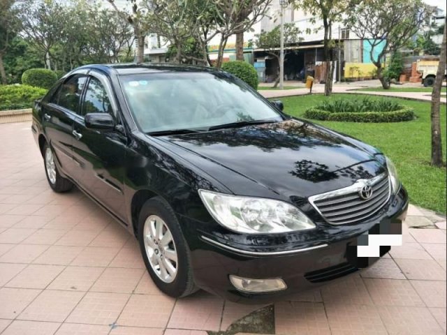 Bán gấp Toyota Camry AT 3.0V 2002, màu đen chính chủ, giá tốt