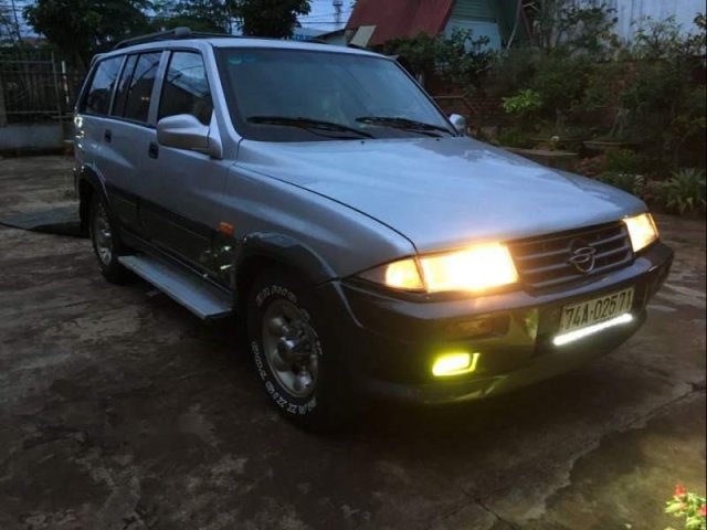 Bán Ssangyong Musso đời 1998, màu xám, 110 triệu