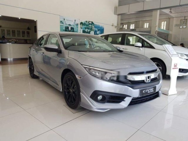 Bán xe Honda Civic 1.8E năm sản xuất 2018, màu bạc, xe nhập, giá 763tr