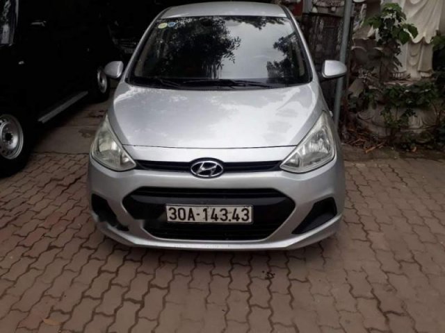 Cần bán xe Hyundai Grand i10 năm sản xuất 2014, màu bạc, nhập khẩu