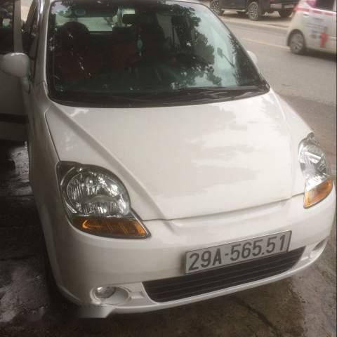 Cần bán gấp Chevrolet Spark năm 2010, màu trắng, giá 88tr