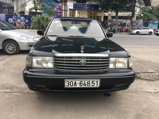 Cần bán xe Toyota Crown GL SX 1995 máy 3.0, màu đen, nhập khẩu nguyên chiếc