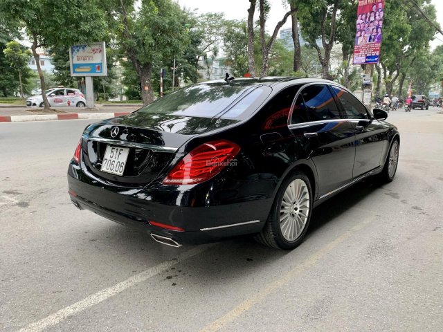 Bán xe Mercedes Benz S500L năm 2017, màu đen