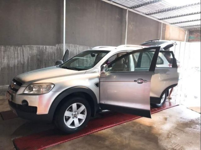 Bán Chevrolet Captiva LT 2.4 2007, màu trắng, nhập khẩu