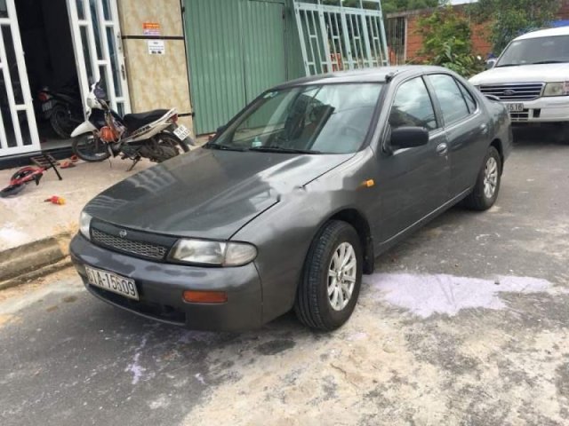 Bán Nissan Bluebird 1993, màu xám chính chủ