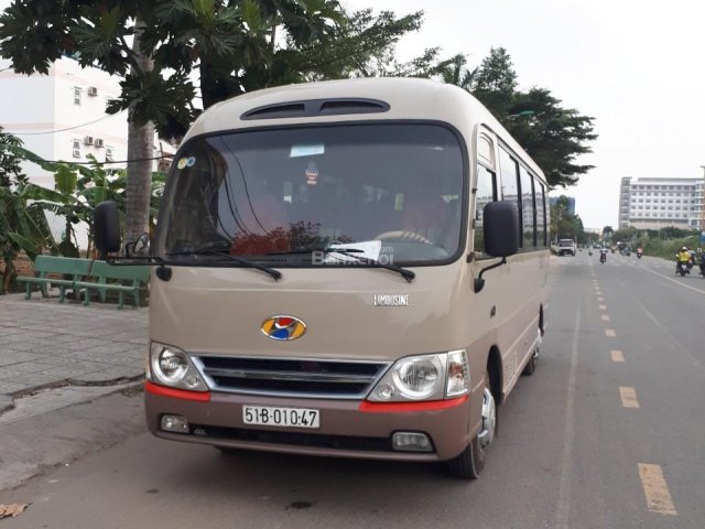 Cần bán Hyundai County đời 2011, màu kem (be)