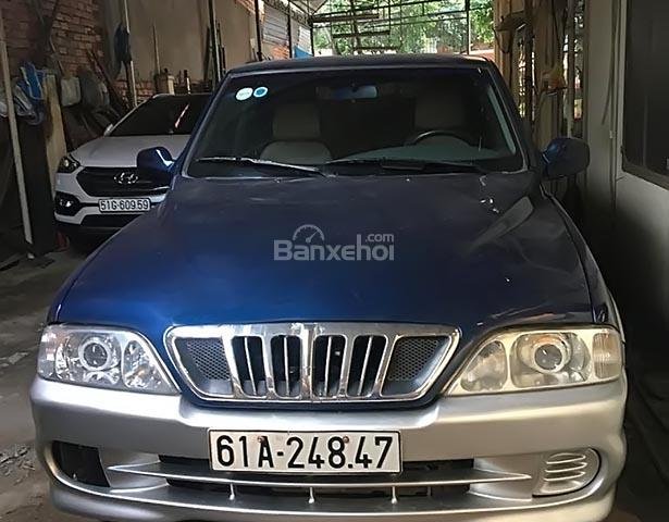 Cần bán lại xe Ssangyong Musso năm sản xuất 2001, màu xanh lam, máy dầu Turbo