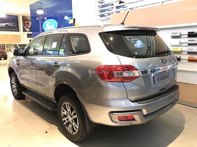 Bán Ford Everest Trend 2.0L 4x2 AT đời 2018, màu bạc, nhập khẩu