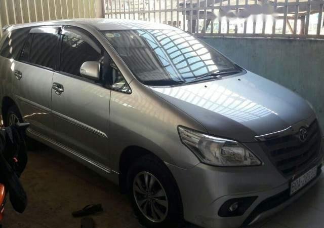 Bán Toyota Innova sản xuất 2016, màu bạc, nhập khẩu