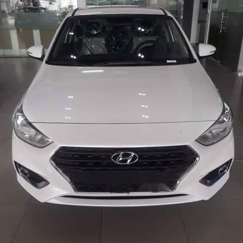 Bán Hyundai Accent đời 2018, màu trắng, giá tốt