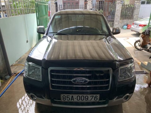 Cần bán Ford Everest đời 2007, màu đen số sàn, 328 triệu